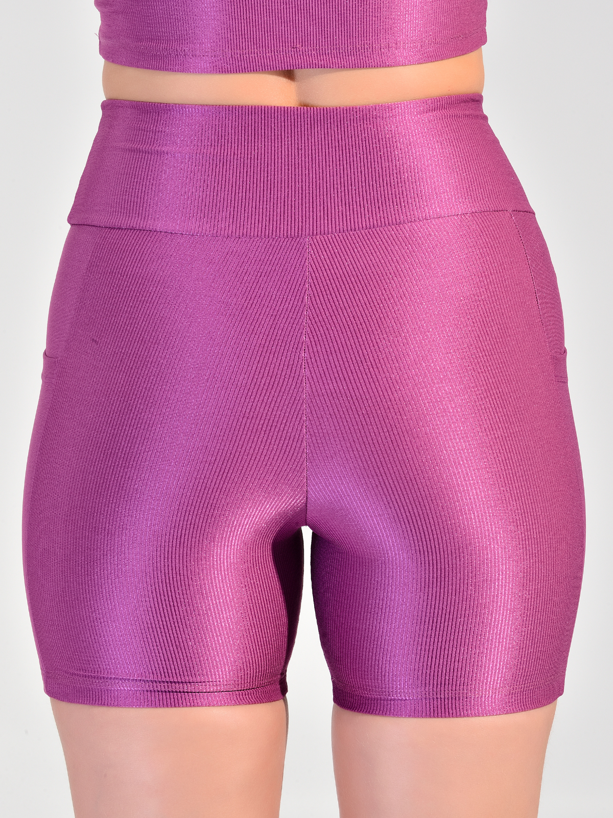 SHORTS SLIM COM BOLSO HALF SHINE