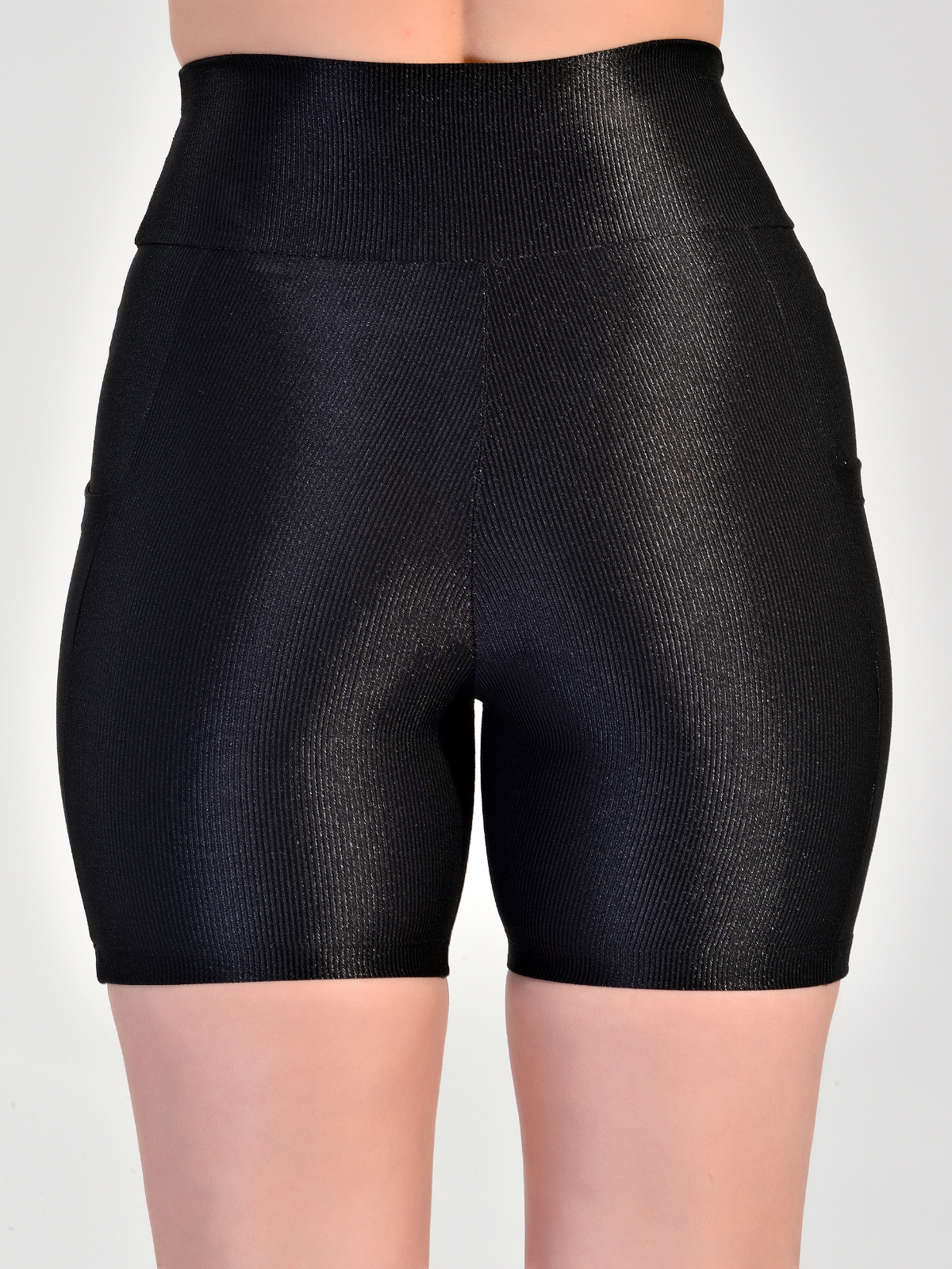 SHORTS SLIM COM BOLSO HALF SHINE